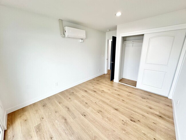 Building Photo - Stylishly Remodeled 2BD/1.5BA with Private Yard & In-Unit Laundry
