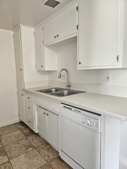Building Photo - 20810 Amie Ave