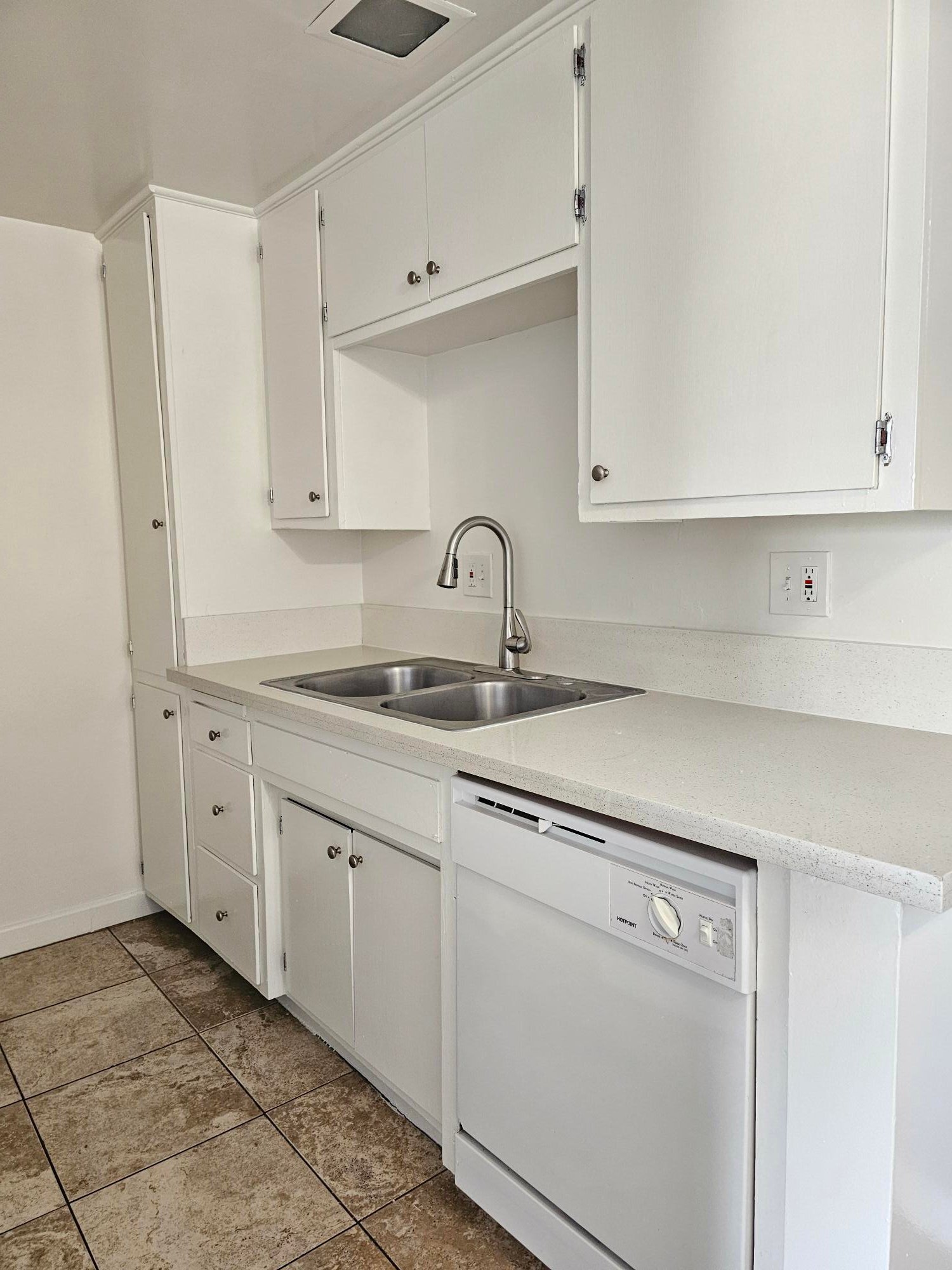 Building Photo - 20810 Amie Ave