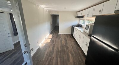 Building Photo - 350 West St