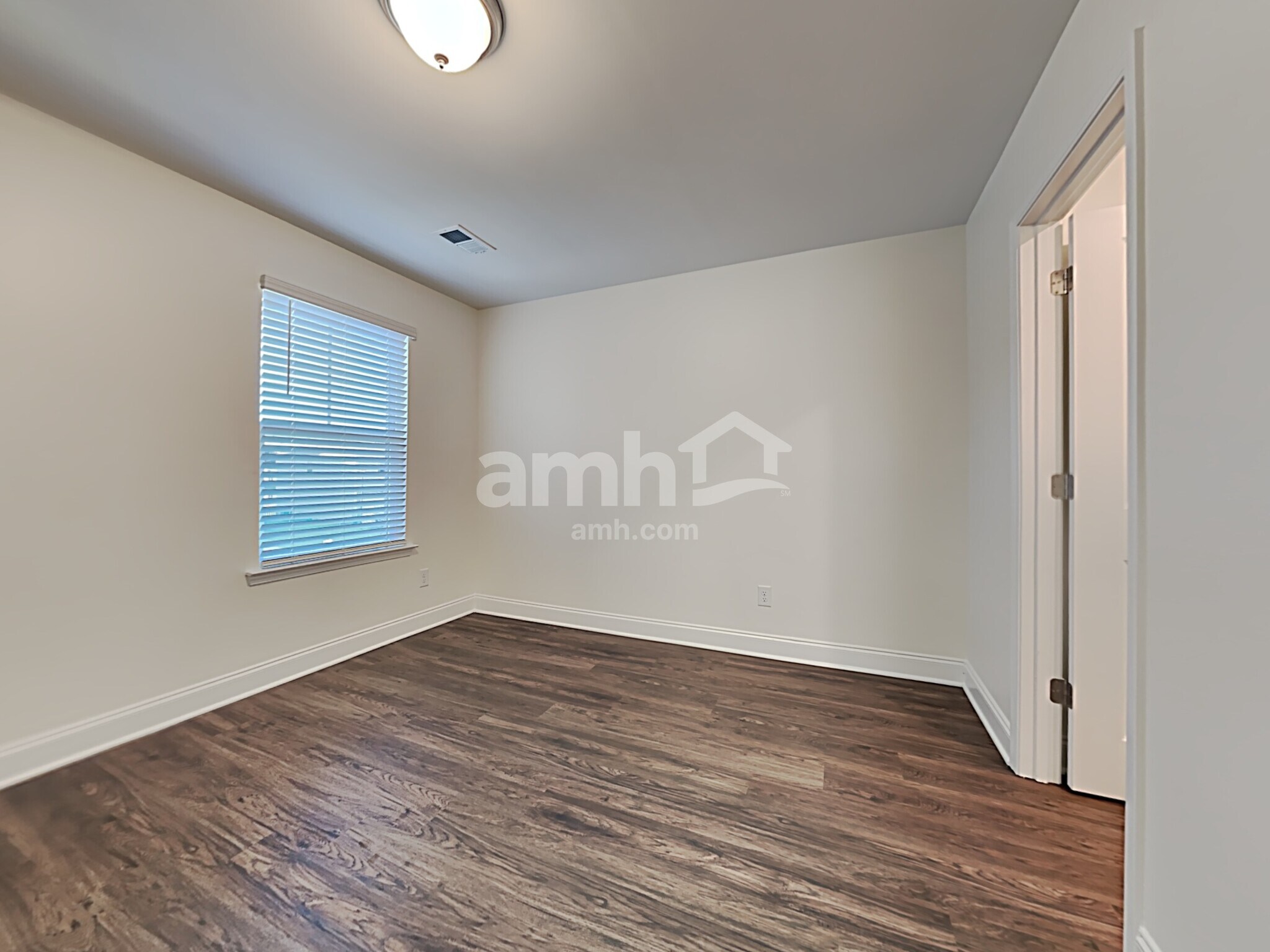 Building Photo - 323 Azore Way