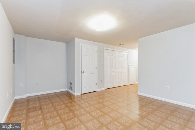 Building Photo - 6531 Brick Hearth Ct