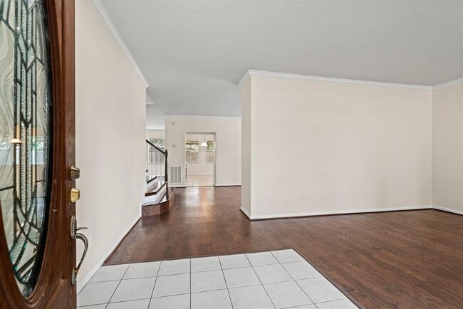 Building Photo - 15810 Mission View Ct