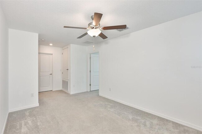 Building Photo - 9913 Jackfruit Ct