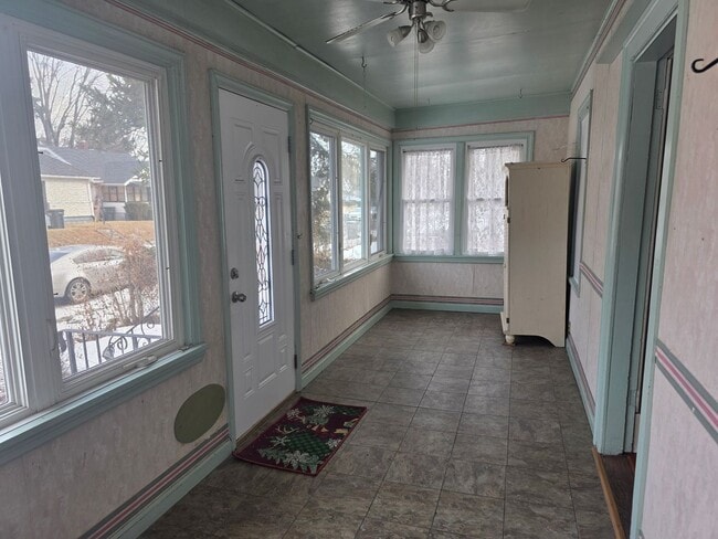 Building Photo - 3-Bedroom, 1-Bathroom Home with Basement & Garage – $1,375/Month | Accepting Section 8