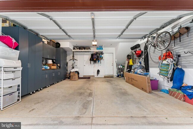 Building Photo - 3533 Bellflower Ln