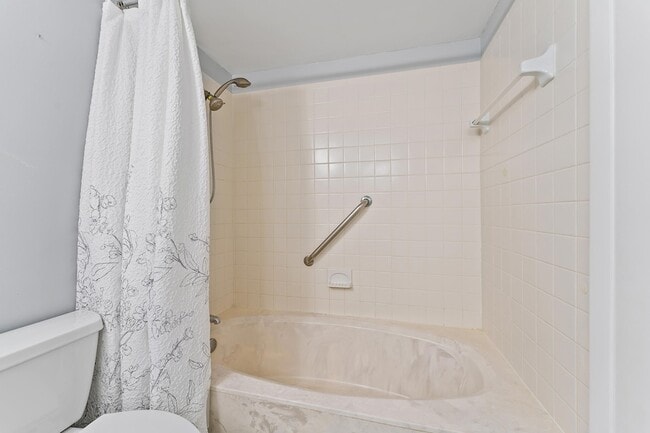 Building Photo - 1801 S US Hwy 1