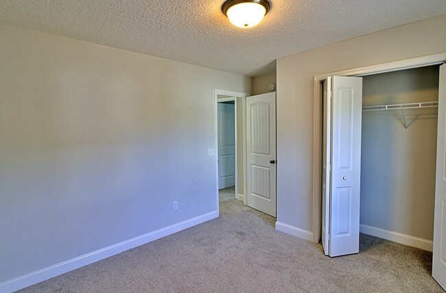 Building Photo - 442 Grayson Ave