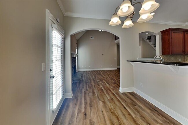 Building Photo - 412 Oscar Way