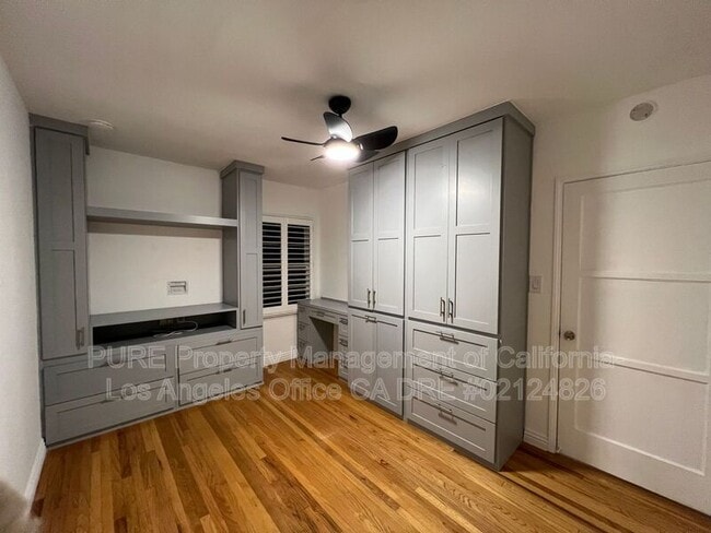 Building Photo - 1910 W 94th Pl