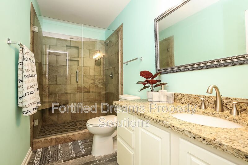 Building Photo - 198 Wesley Harris Cir