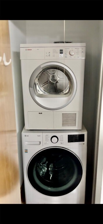 Building Photo - 2201 Locust St