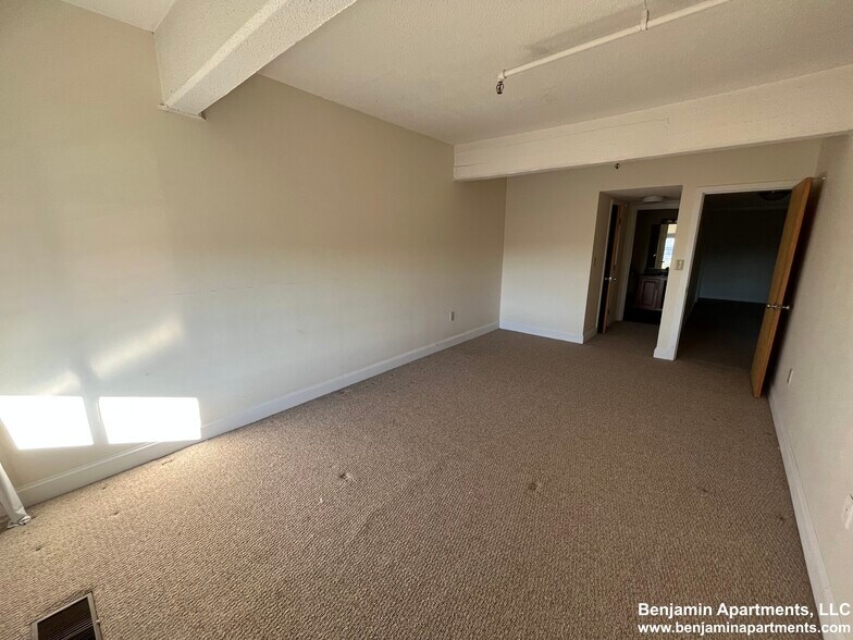 Building Photo - 1188 Commonwealth Ave