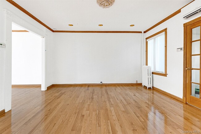 Building Photo - 68-48 Groton St