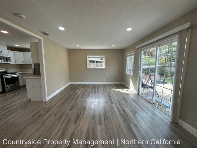 Building Photo - 3 br, 2 bath House - 2201 Eicher Ave