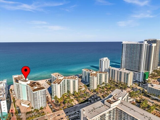 Building Photo - 3725 S Ocean Dr