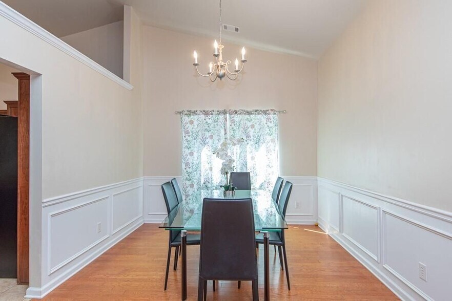 Building Photo - 4556 White Horse Dr