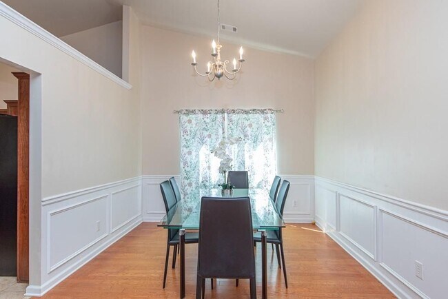 Building Photo - 4556 White Horse Dr
