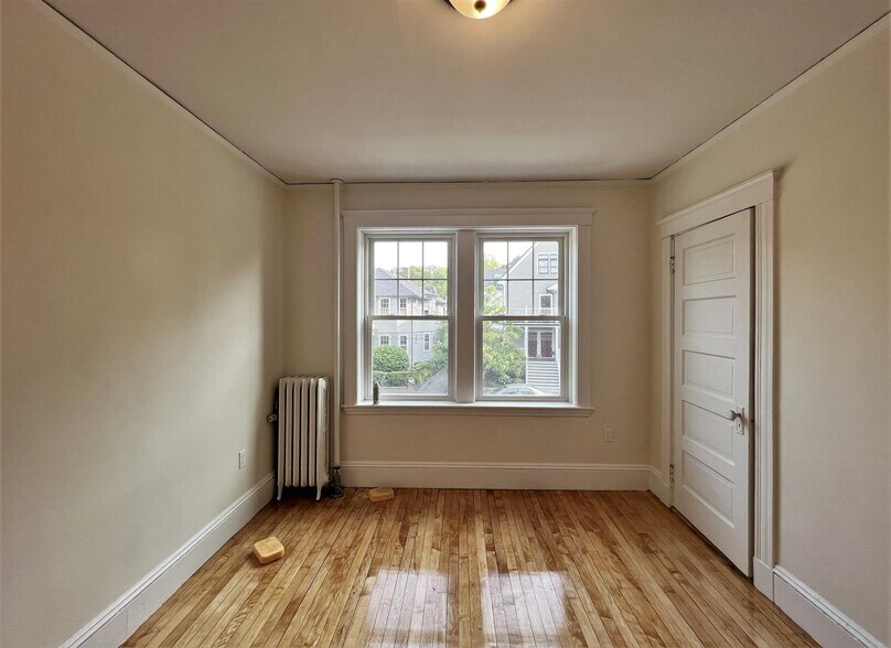 Building Photo - 268 Huron Ave