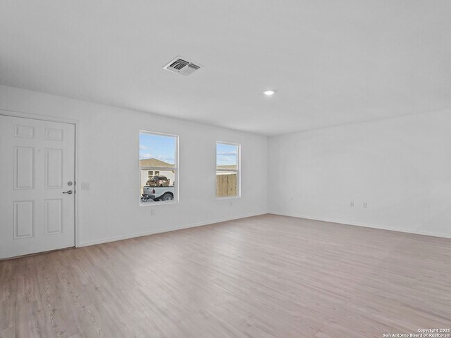 Building Photo - 910 Stricker Path