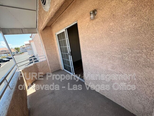 Building Photo - 8452 Boseck Dr