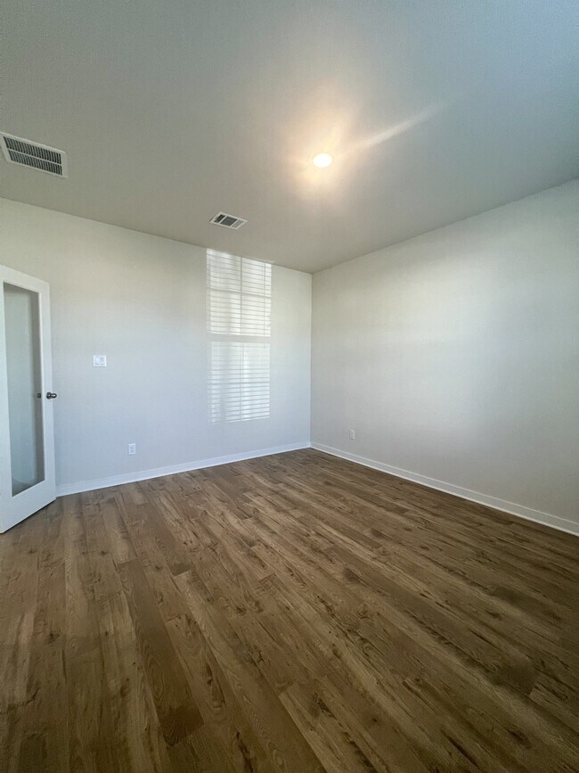 Building Photo - 14426 Daphne Bnd