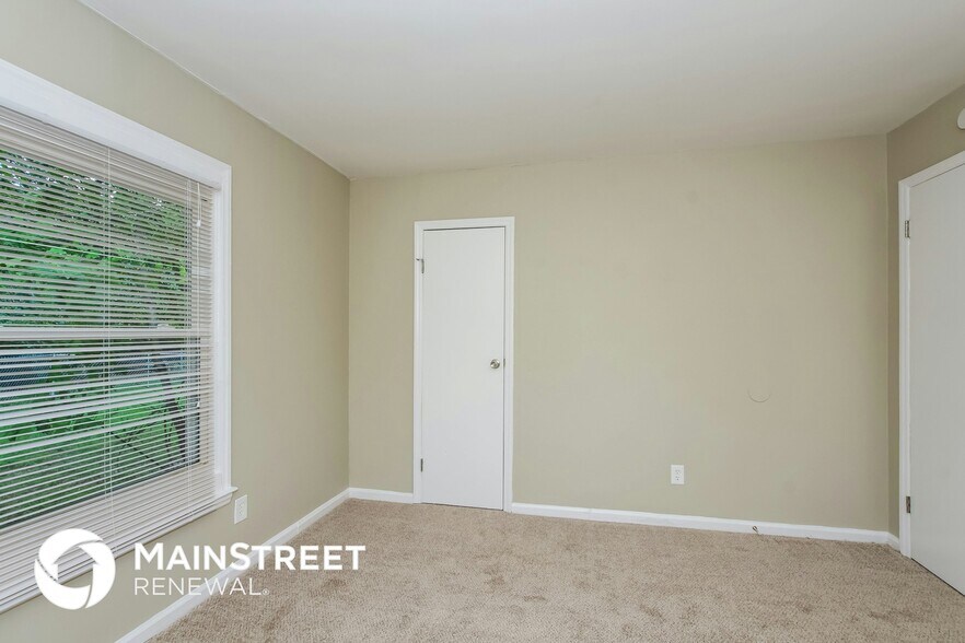 Building Photo - 711 Dunbrook Ln