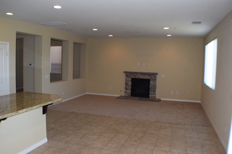 Building Photo - 32436 Shadow Canyon Trl