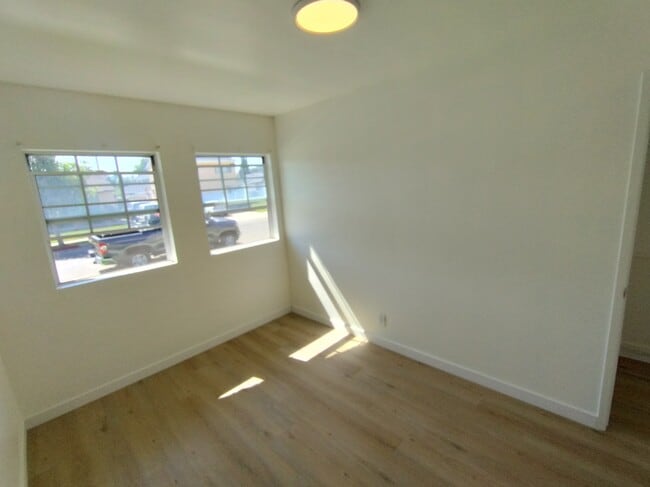 Building Photo - 21634 Linda Dr