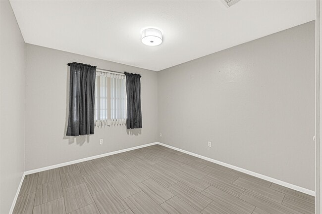 Building Photo - 14020 Schroeder Rd