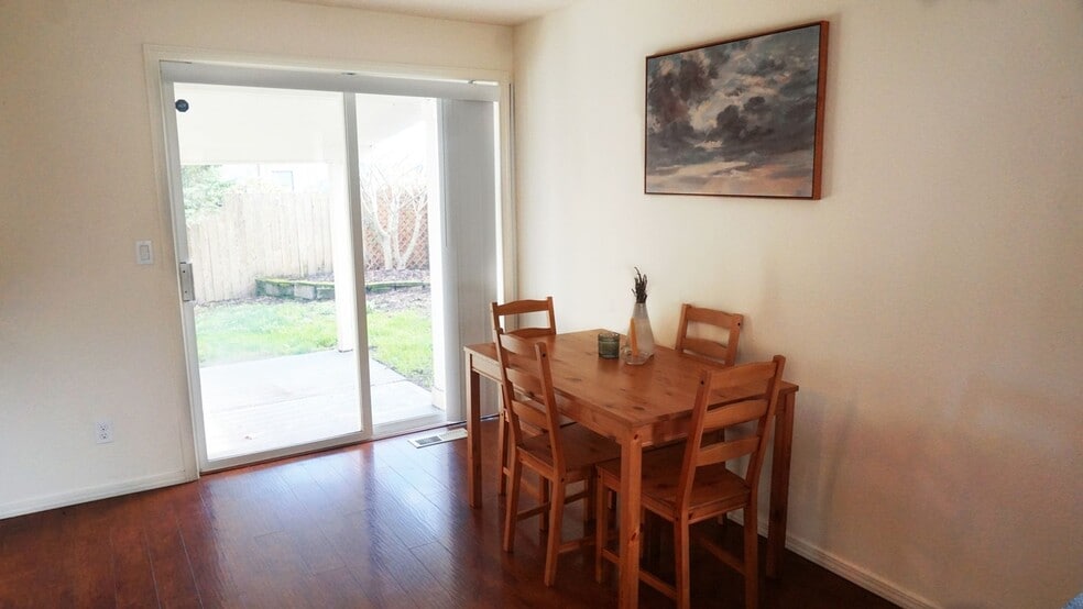 Building Photo - 4398 Northside Dr NE