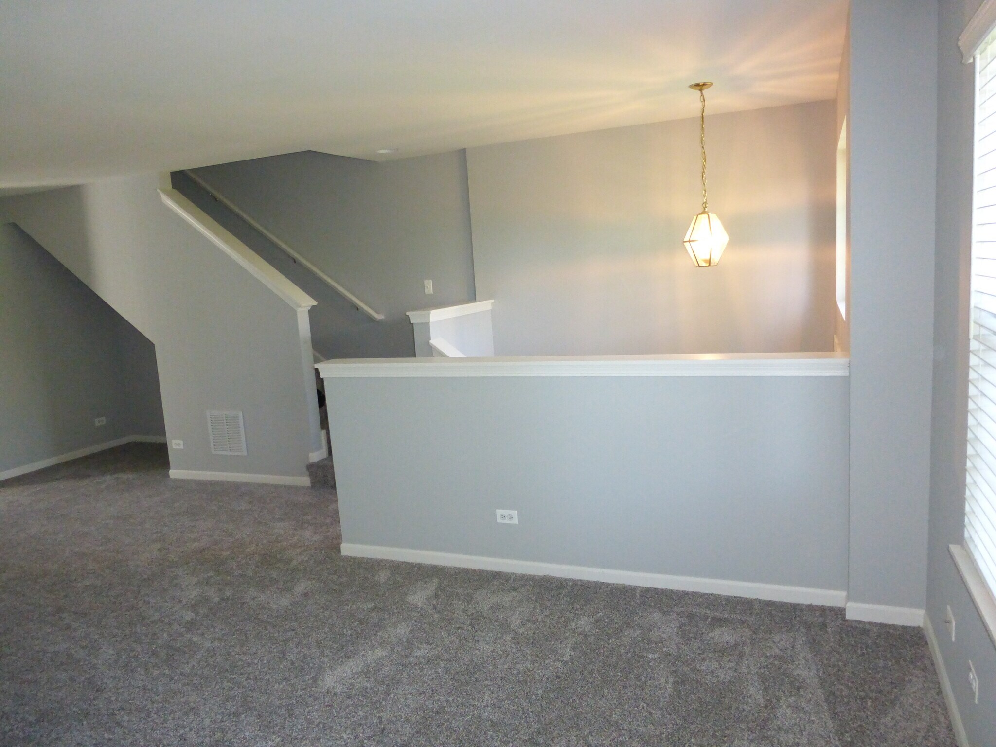 Building Photo - 914 Clover Ln