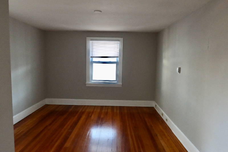 Building Photo - 165 Grove St