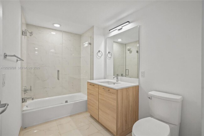 Building Photo - 16385 Biscayne Blvd