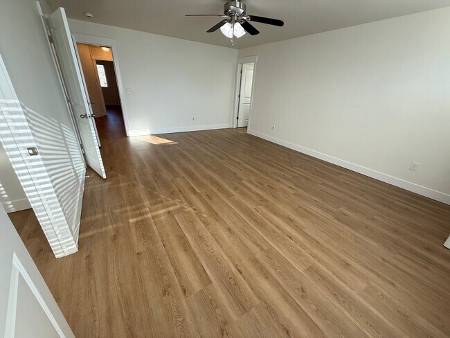 Building Photo - 15083 Gallant Dr