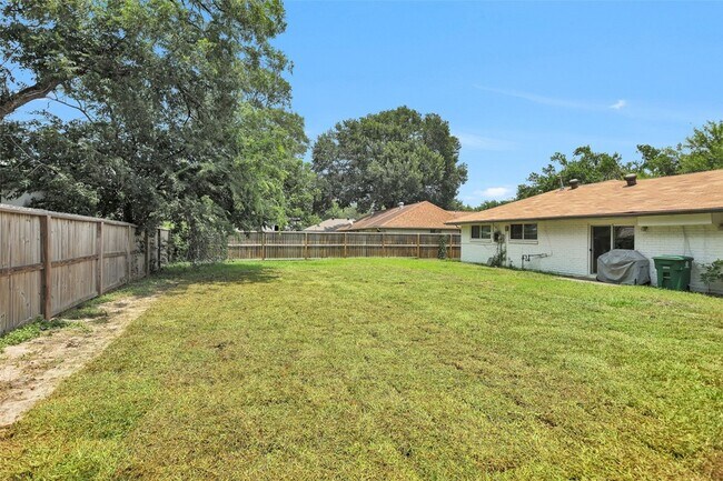 Building Photo - 6322 King Post Dr