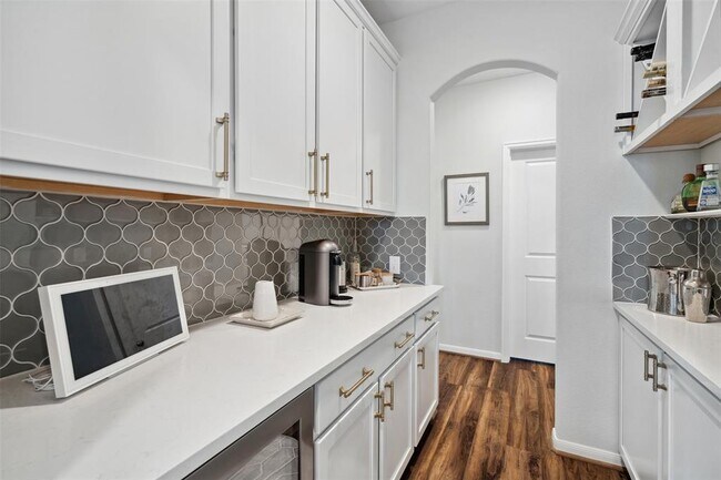 Building Photo - 112 Allora Pl