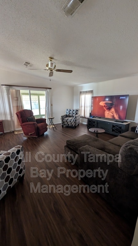 Building Photo - 4719 Tangelo Dr