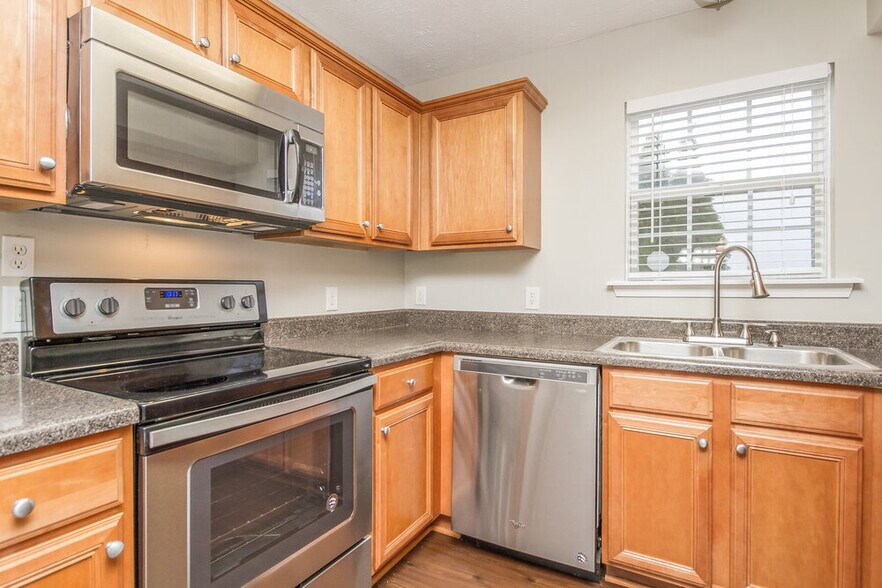 Building Photo - 3076 Ace Wintermeyer Dr