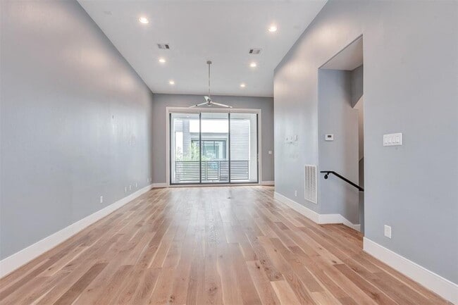 Building Photo - 2620 Rusk St