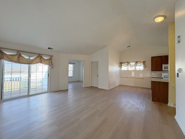 Building Photo - 2611 Cedar Glade Dr