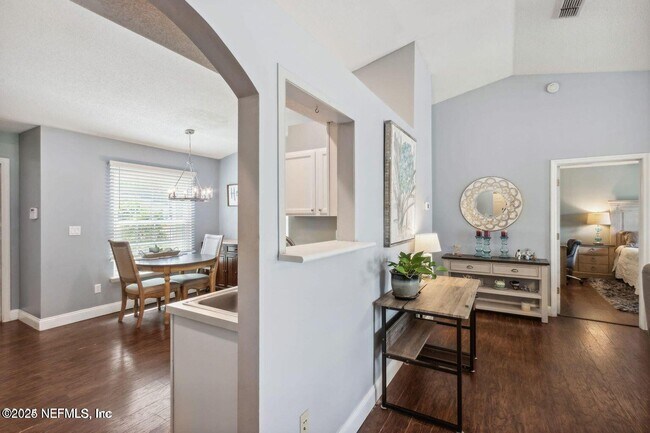 Building Photo - 11546 Twin Oaks Trail