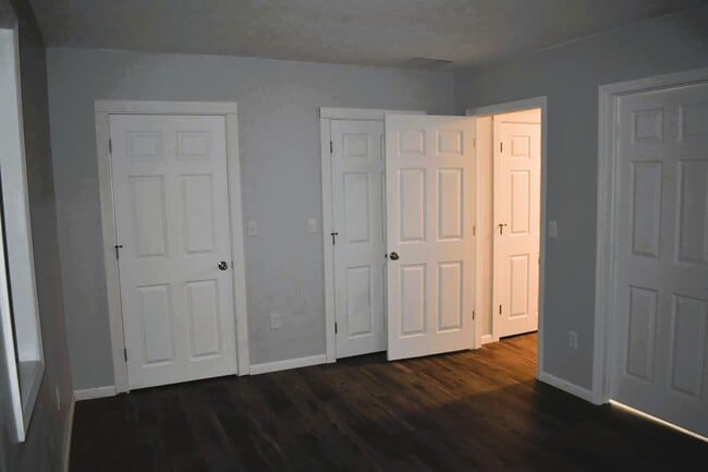 Building Photo - Woodlands