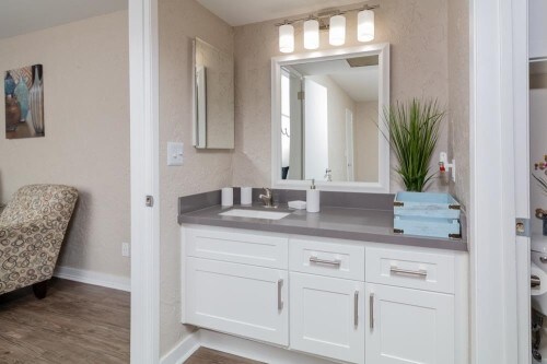 Building Photo - Corona del Norte