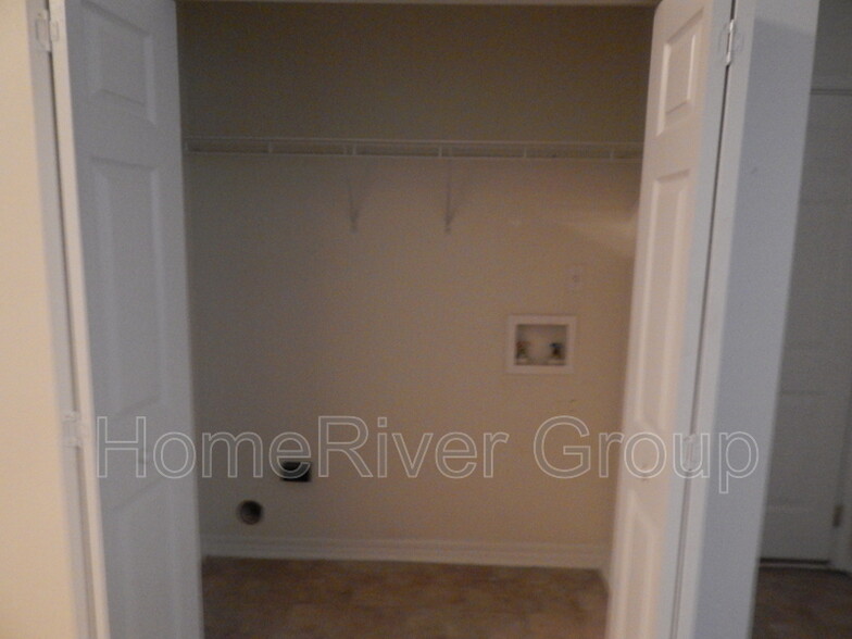 Building Photo - 133 Sandstone Trail