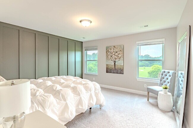 Building Photo - 3/2.5 Townhome w/ Garage. Great Location!