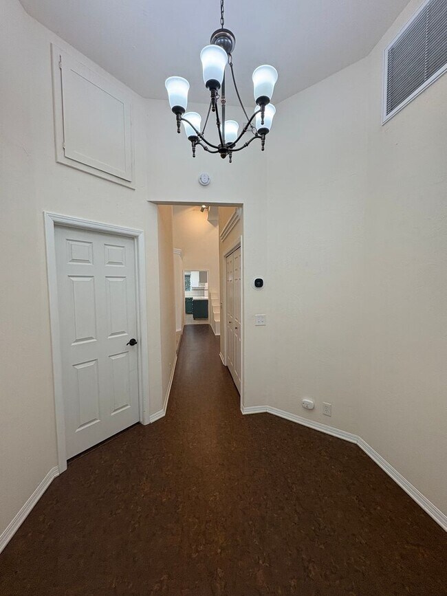 Building Photo - NW Visalia Home coming soon!