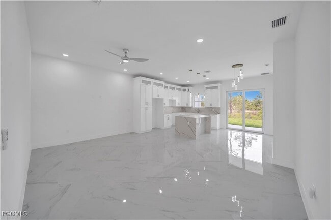 Building Photo - 1155 Countess Ave