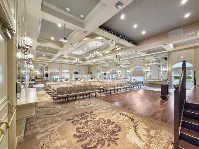 Building Photo - 5058 Glenville Dr