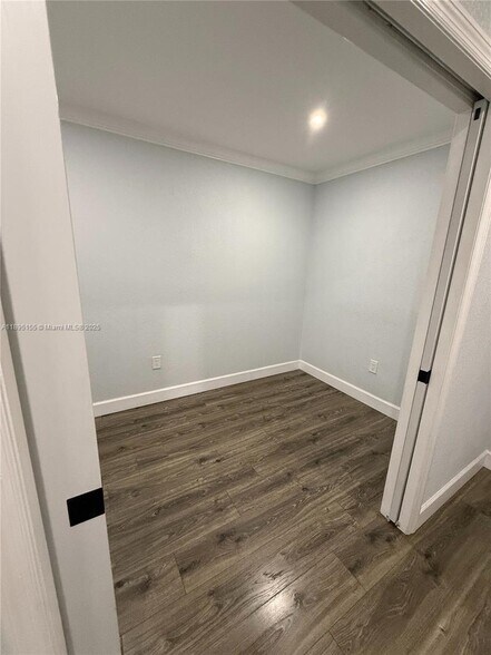 Building Photo - 8851 NW 119th St